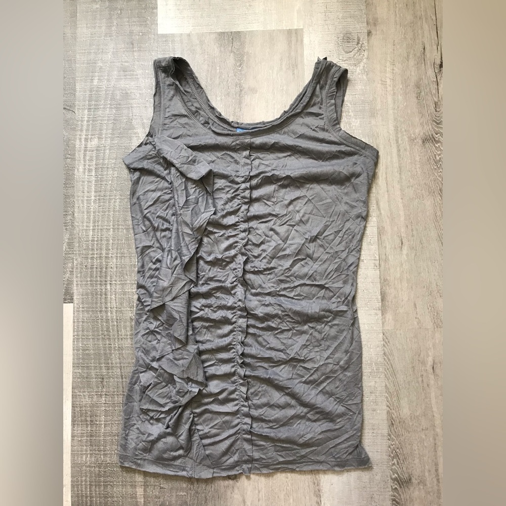 Simply Vera "Crinkle" Metallic Gray Tank Size S
